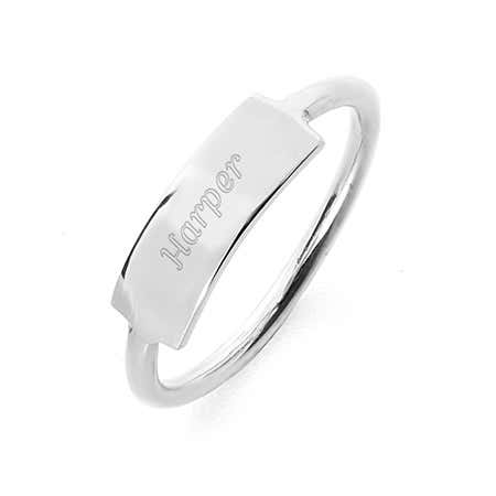 What is a signet ring with engravable silver signet ring