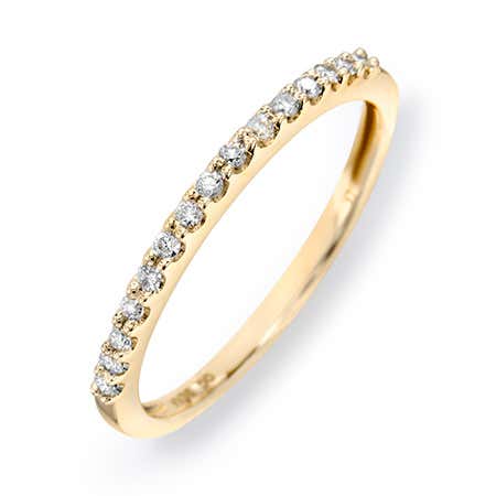 How to shop for a engagement ring a 14K gold eternity diamond wedding band